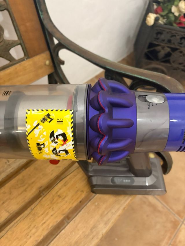 Dyson V10 aspirador