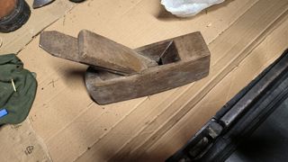 Cepillo de carpintero antiguo