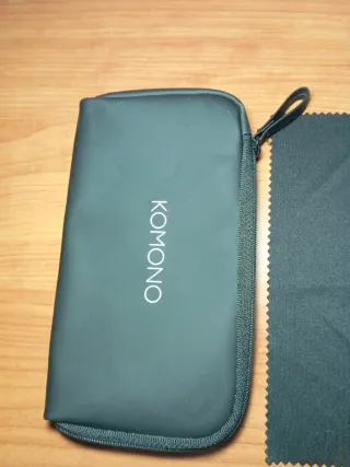Funda para gafas KOMONO negra