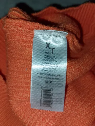 Maglione dolcevita arancione