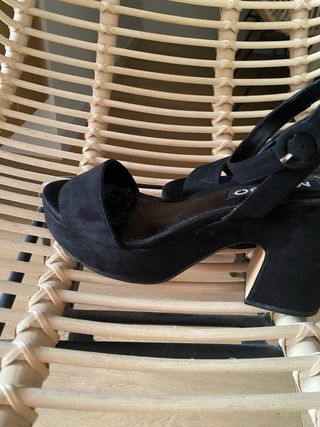 Sandalias negras plataforma de ante, Mango