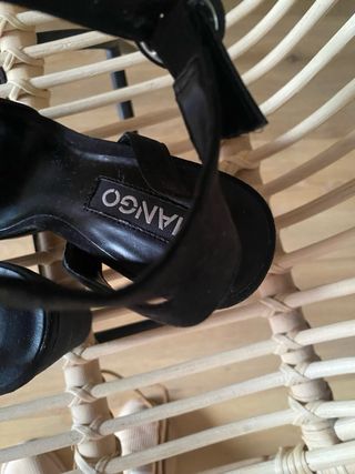 Sandalias negras plataforma de ante, Mango