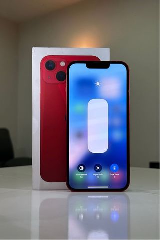iPhone 13 Rosso 128GB in ottime condizioni! 💎