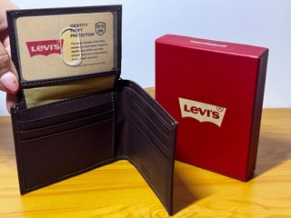 Cartera LEVIS Piel Marrón Hombre Nueva