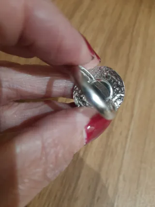 Anillo de plata con flor