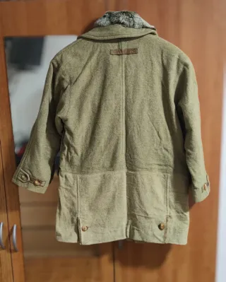 Casaco de senhora bege e verde