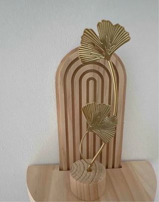 Scaffale da parete in legno nuovo