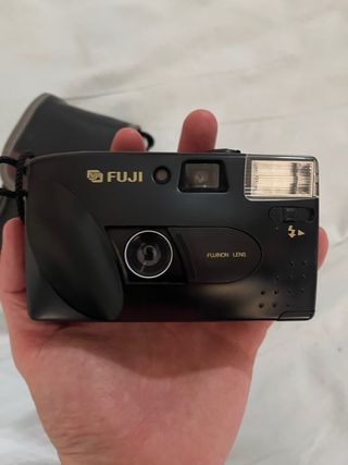 Cámara Fuji DL8 Antigua Negra con Funda