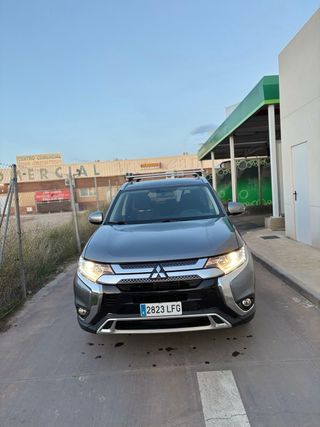 Mitsubishi Outlander 2020