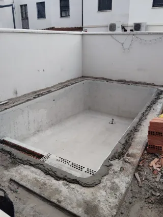 Construcción de piscinas - Azulejos cerámicos