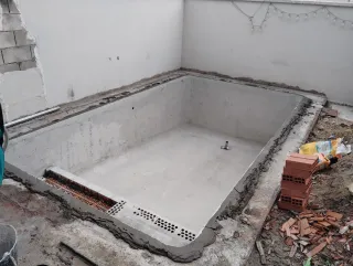 Construcción de piscinas - Azulejos cerámicos