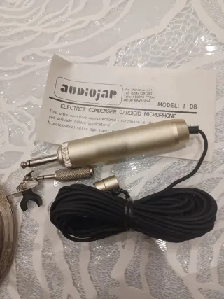 Lotto vintage: tazze, orologio, cornice