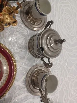 Lotto vintage: tazze, orologio, cornice