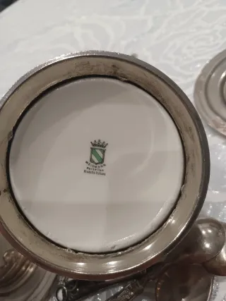 Lotto vintage: tazze, orologio, cornice