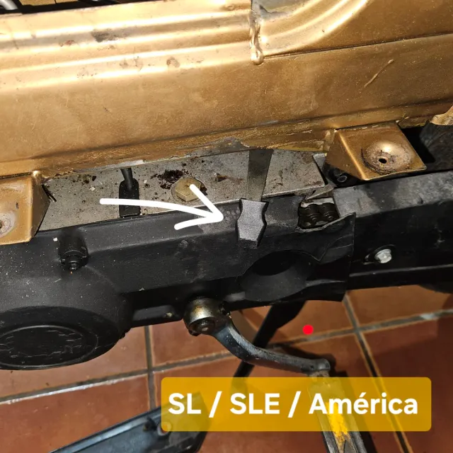 Tirador selector pedales Derbi Variant