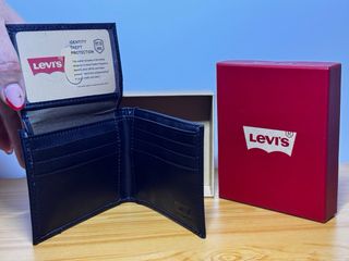 Cartera LEVIS de Piel Negra para Hombre Nueva