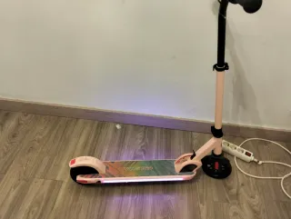 Patinete Eléctrico Infantil Rosa