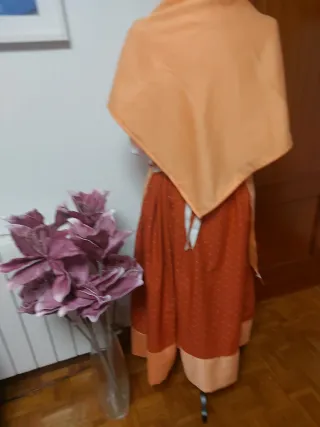 Traje de casera adulto naranja y blanco