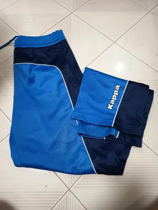Pantaloni tuta Kappa blu e neri