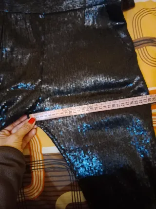 Mono brillante negro nuevo