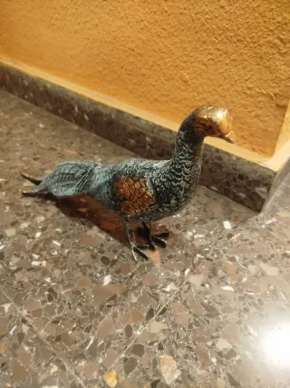 Pavo real bronce y yeso decorativo