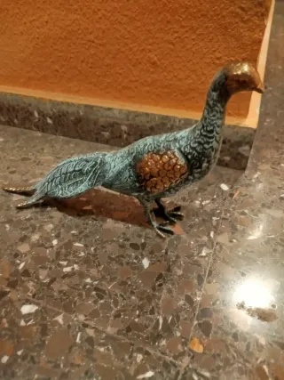 Pavo real bronce y yeso decorativo