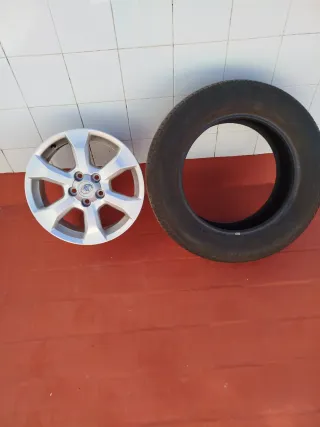 Llanta Toyota r4
