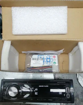 Auto Radio Coche MP3 USB  mosfet 60x4