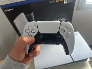 Consola PlayStation 5 + 2mando , lector de disco