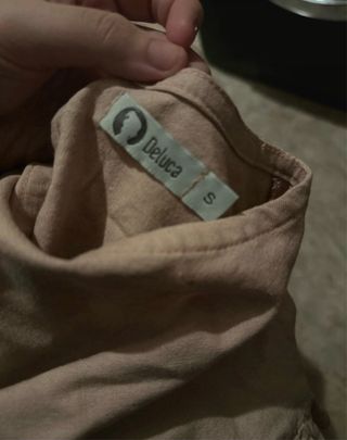 Vestido beige/rosa con volantes