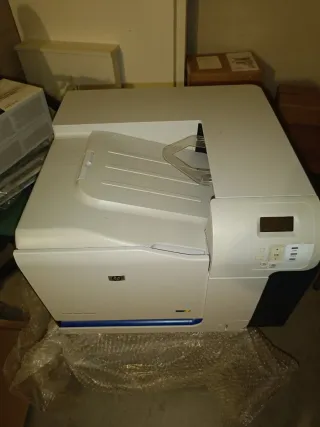 HP Color LaserJet CP3525dn