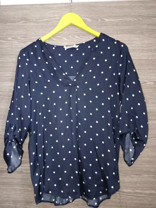 Blusa de Topos Azul Stradivarius