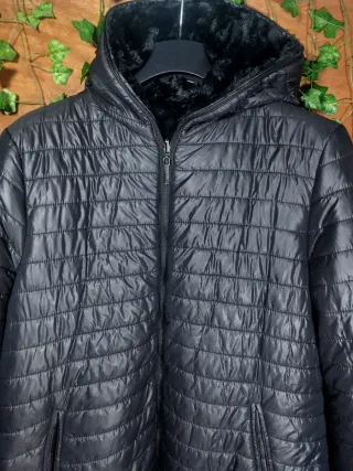 Piumino nero donna con pelliccia