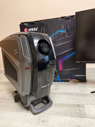 MSI Ordenador Sobremesa + 2 Monitores 4K