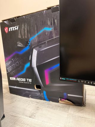 MSI Ordenador Sobremesa + 2 Monitores 4K