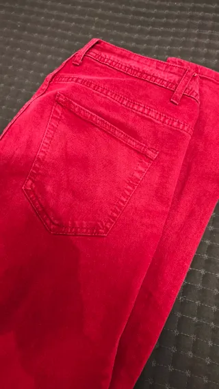 Pantalón de hombre rojo