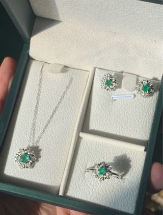 Conjunto Plata Esmeraldas Flor