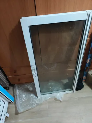 Ventana aluminio 109x111,5