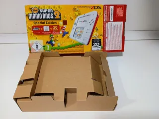 Caja e insert de la Nintendo 2DS