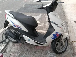 Yamaha Jog Scooter Blanco