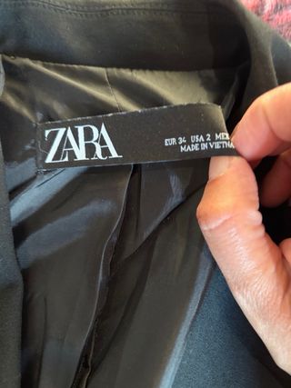 Traje Zara negro chaqueta y pantalón