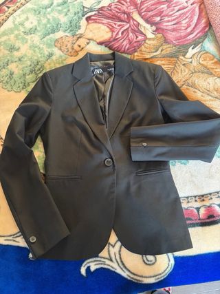 Traje Zara negro chaqueta y pantalón