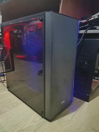 PC Sobremesa Gaming con Luces LED Rojas