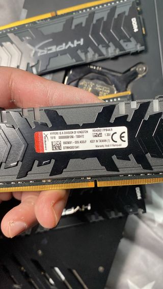 2x HyperX DDR4 8GB RAM