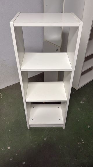 Estantería blanca de madera