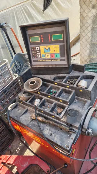 Desmontadora y equilibradora CORGHI