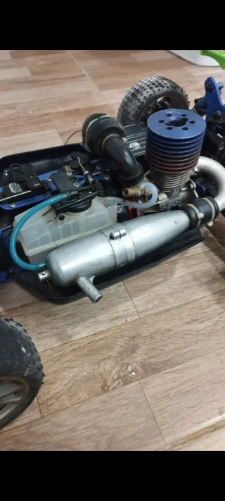 Coche RC Nitro BAZOOKA