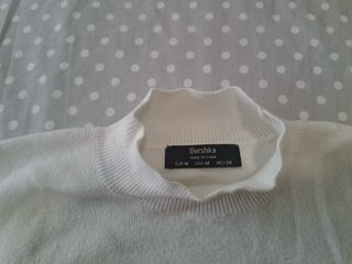 Jersey Bershka cuello alto blanco