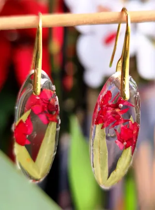 Pendientes y colgante flores rojas resina