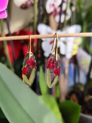 Pendientes y colgante flores rojas resina